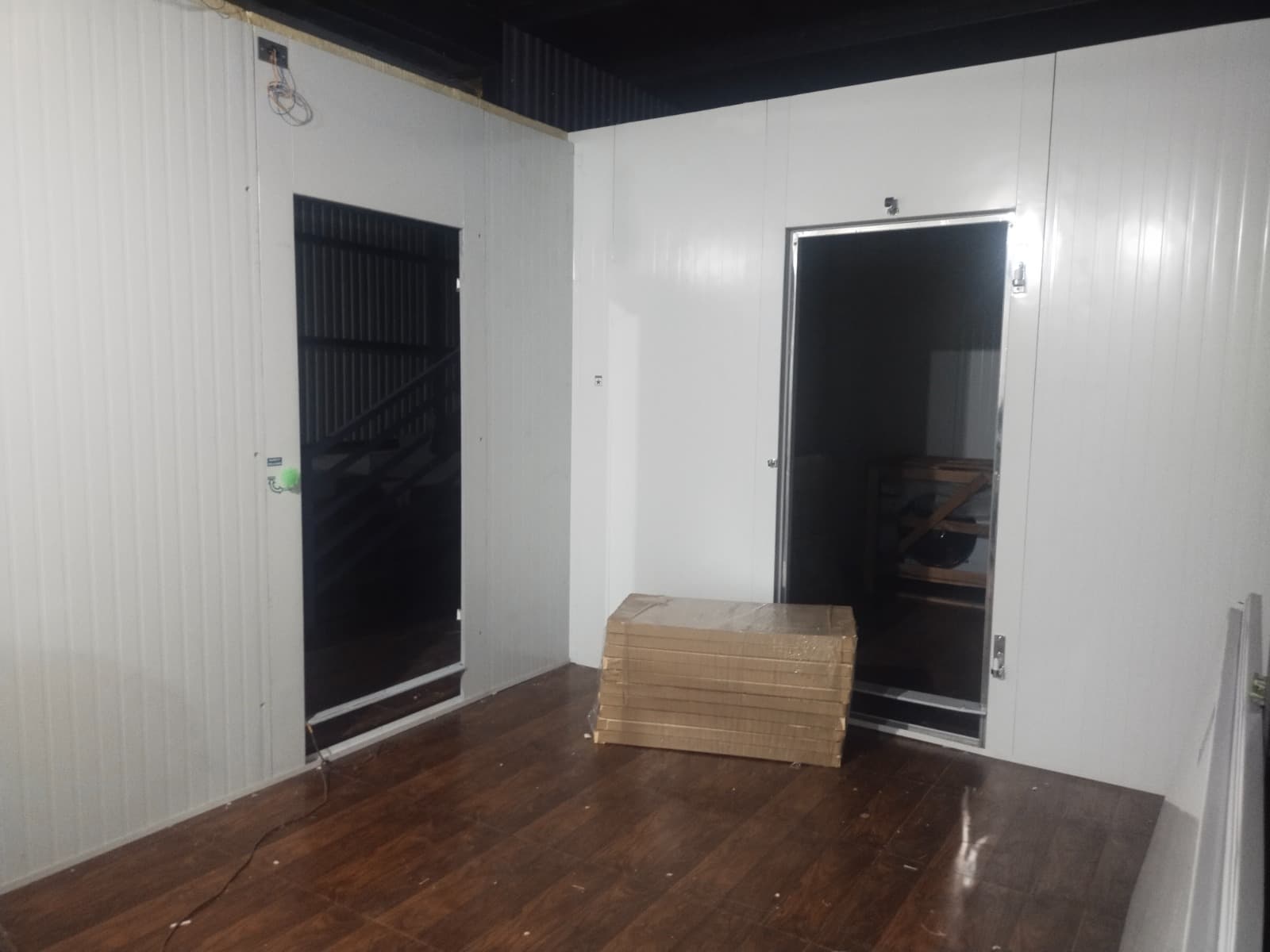 Completed condensing unit refrigeration installation by SMART COOLSYSTEMS
