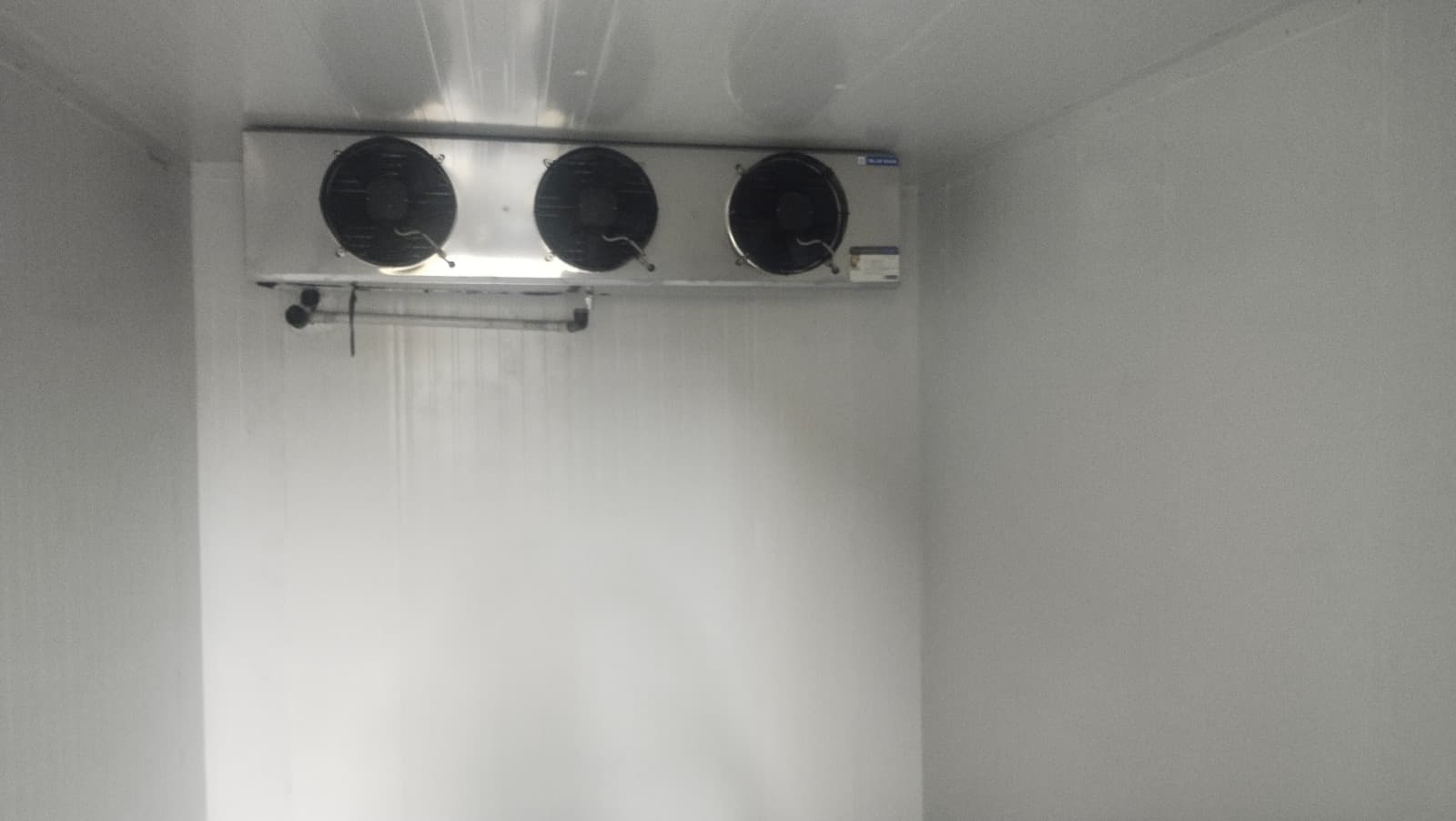 Completed walk-in chamber construction by SMART COOLSYSTEMS